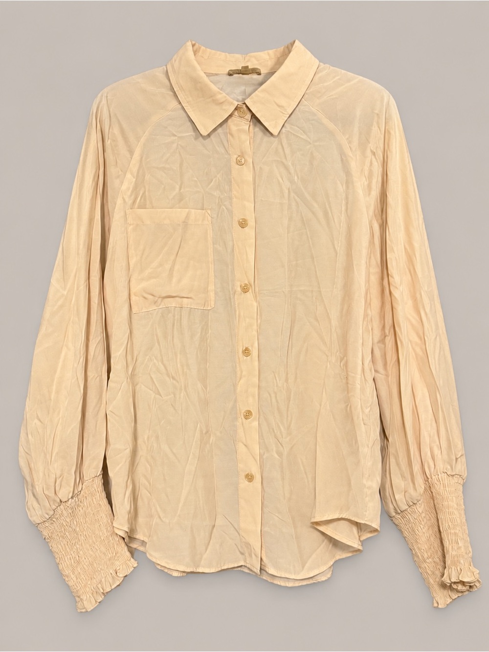 LA MIEL Lightweight Cream Button-Down Shirt with Shirred Cuffs